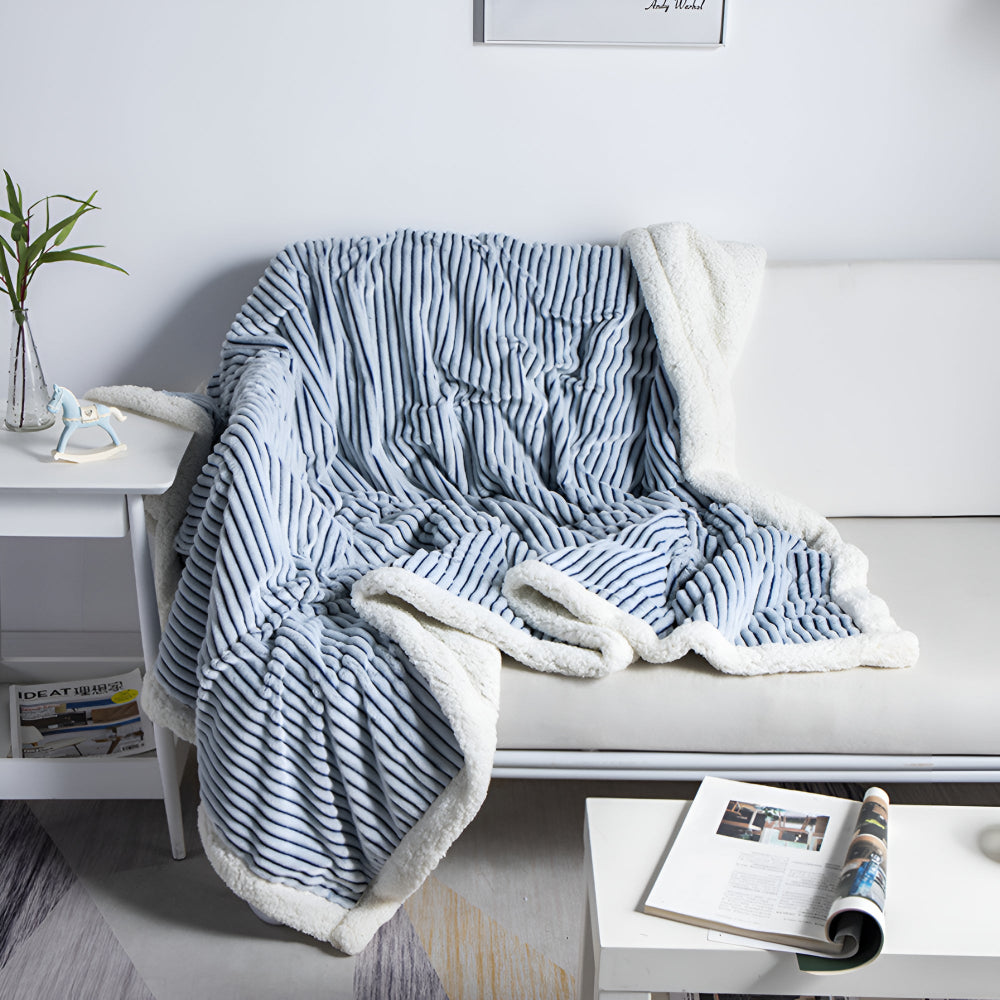 Reversible Sherpa Throw Blanket with Textured Stripe Pattern – Plush Microfiber for All Seasons
