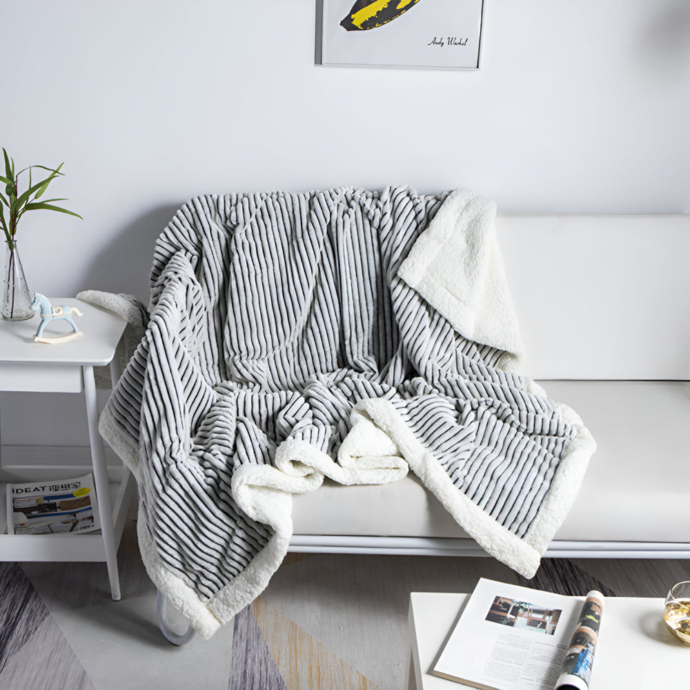 Reversible Sherpa Throw Blanket with Textured Stripe Pattern – Plush Microfiber for All Seasons