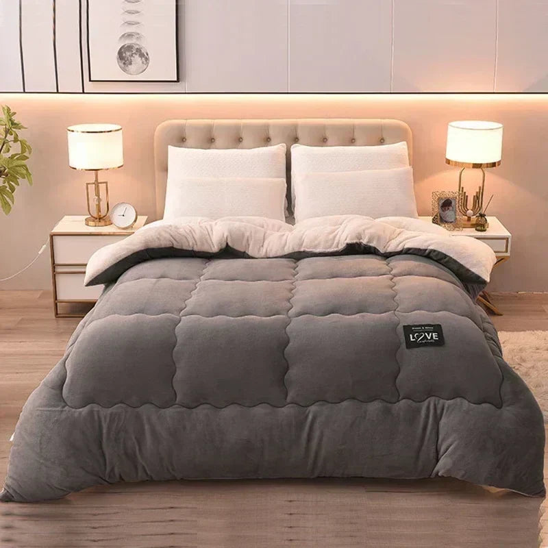 Plush Flannel Winter Comforter with Wool Fill – Extra Warm Quilted Bedding for Cold Nights