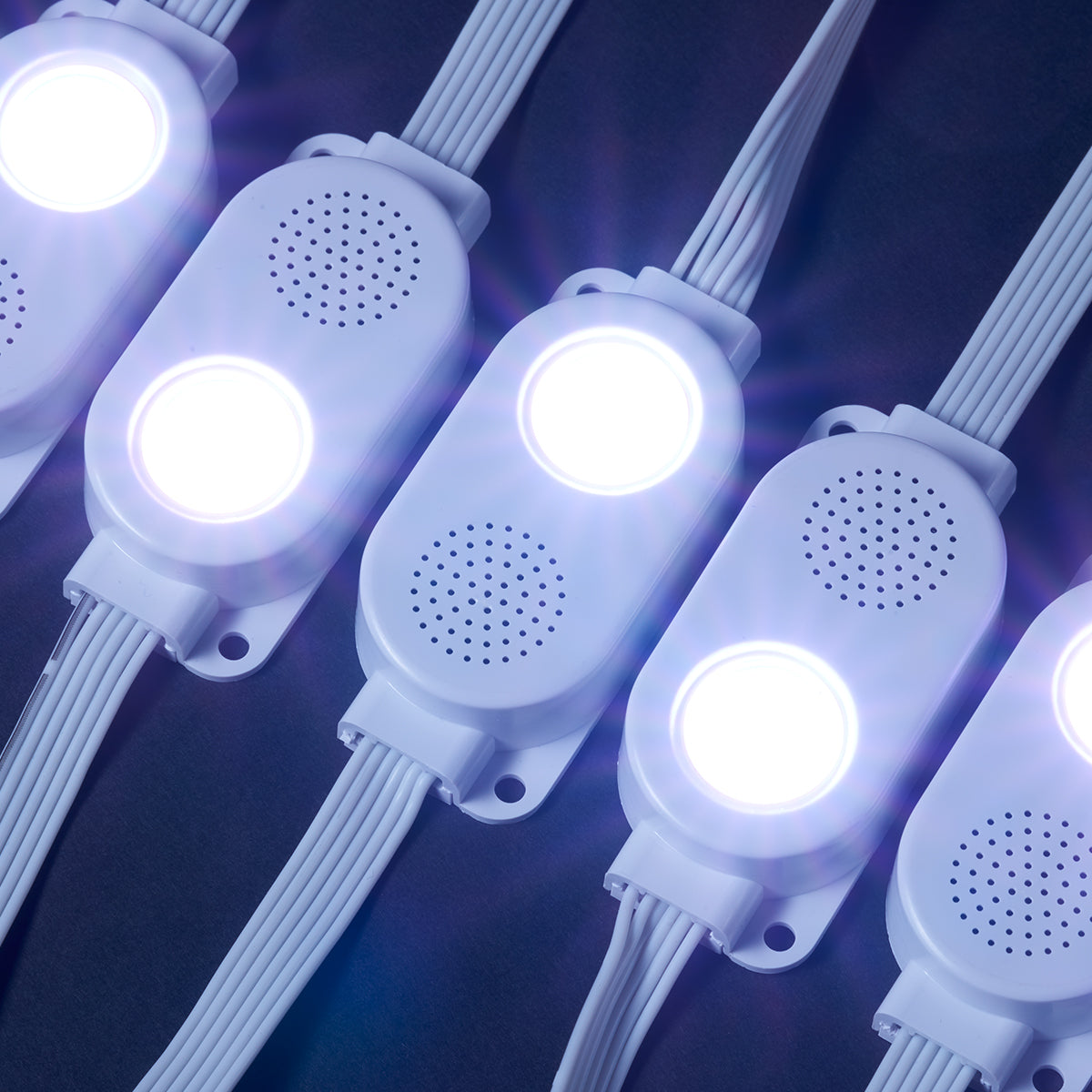 Intelligente LED-Lichterkette mit Lautsprechern