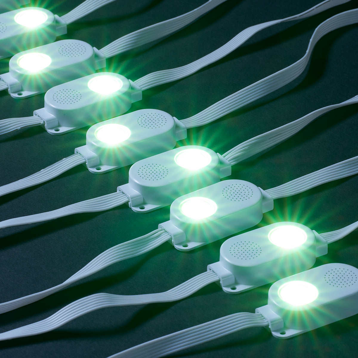 Intelligente LED-Lichterkette mit Lautsprechern