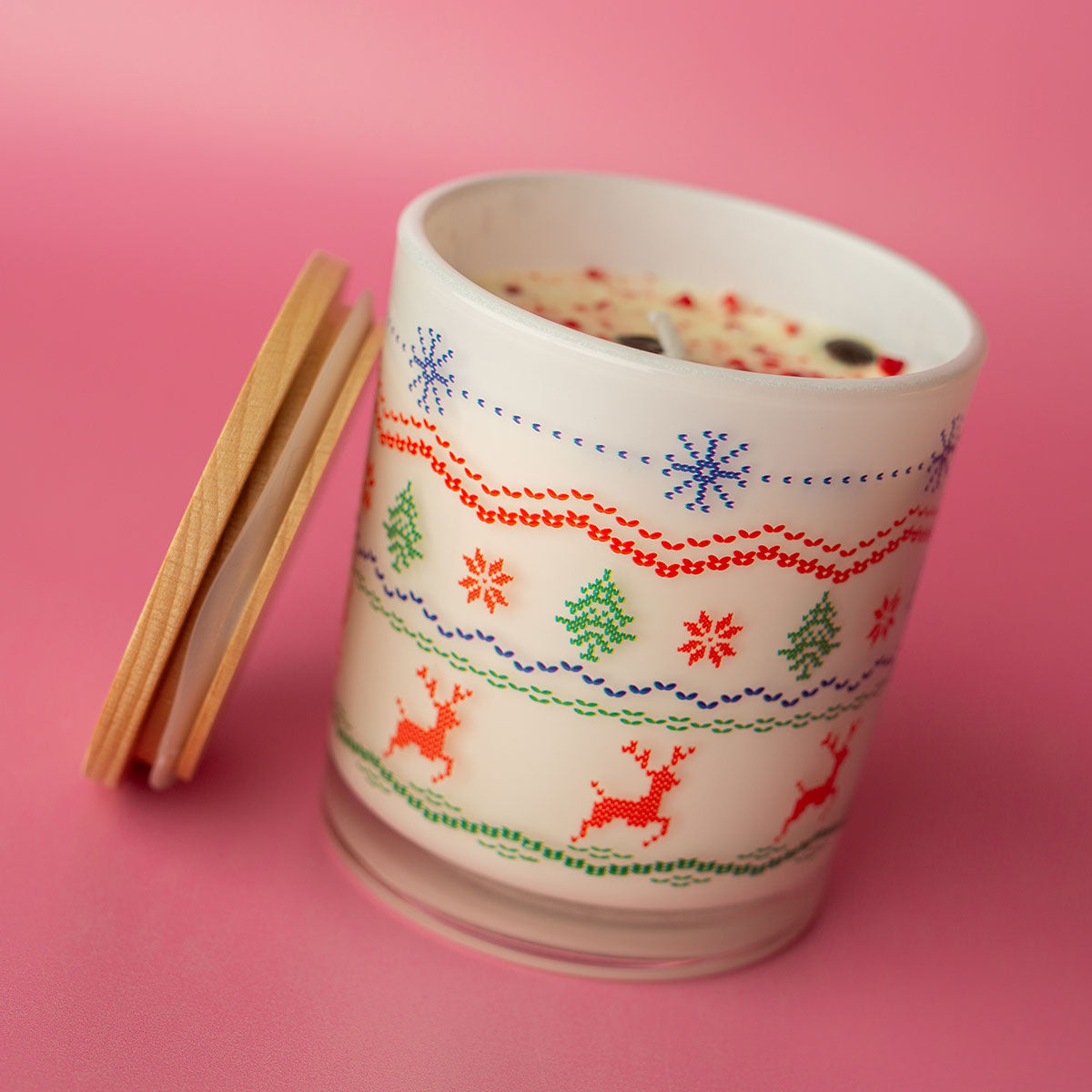 Weihnachts-Stumpenkerze – Ugly-Sweater-Design