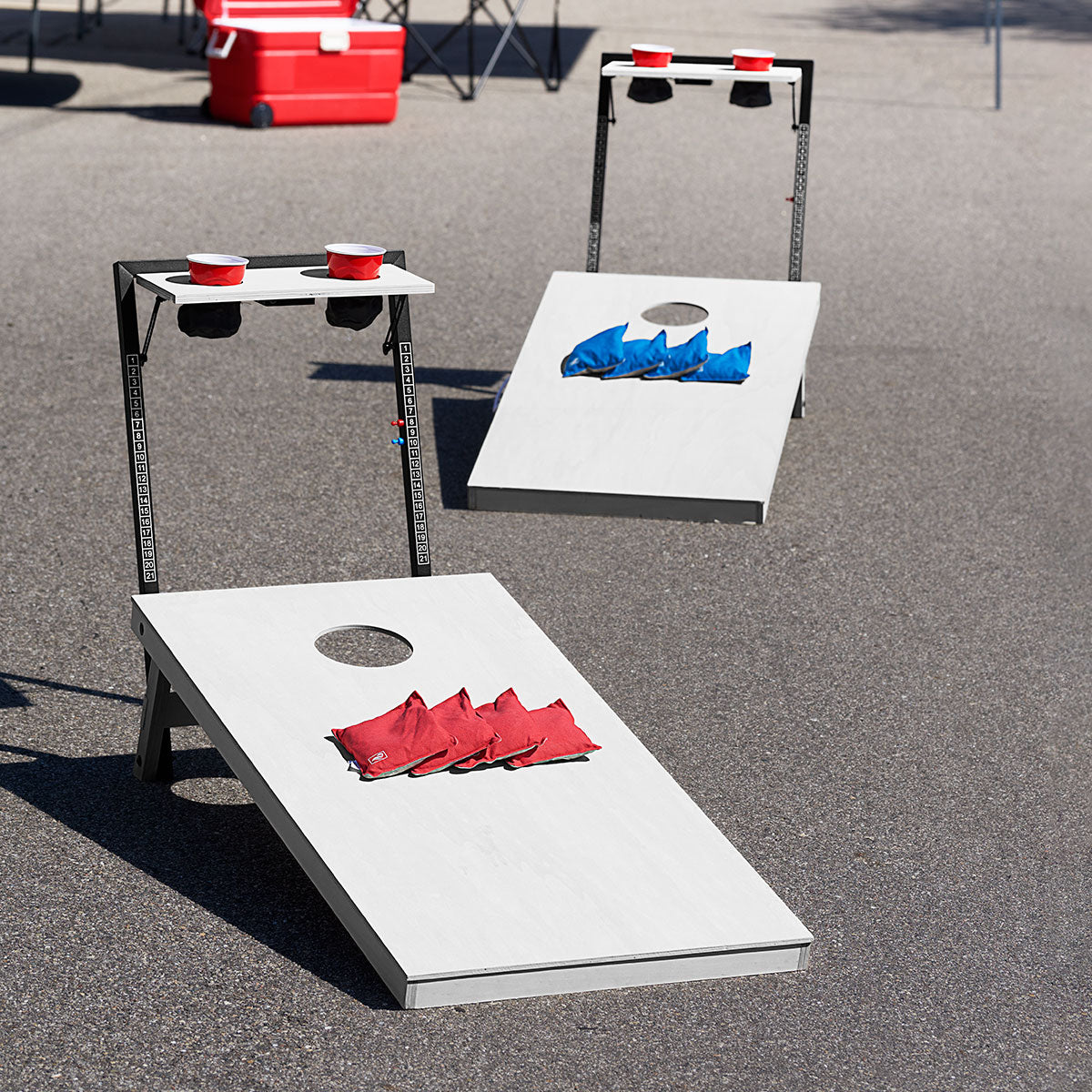 LED-Cornhole-Set aus Holz mit integriertem Caddy