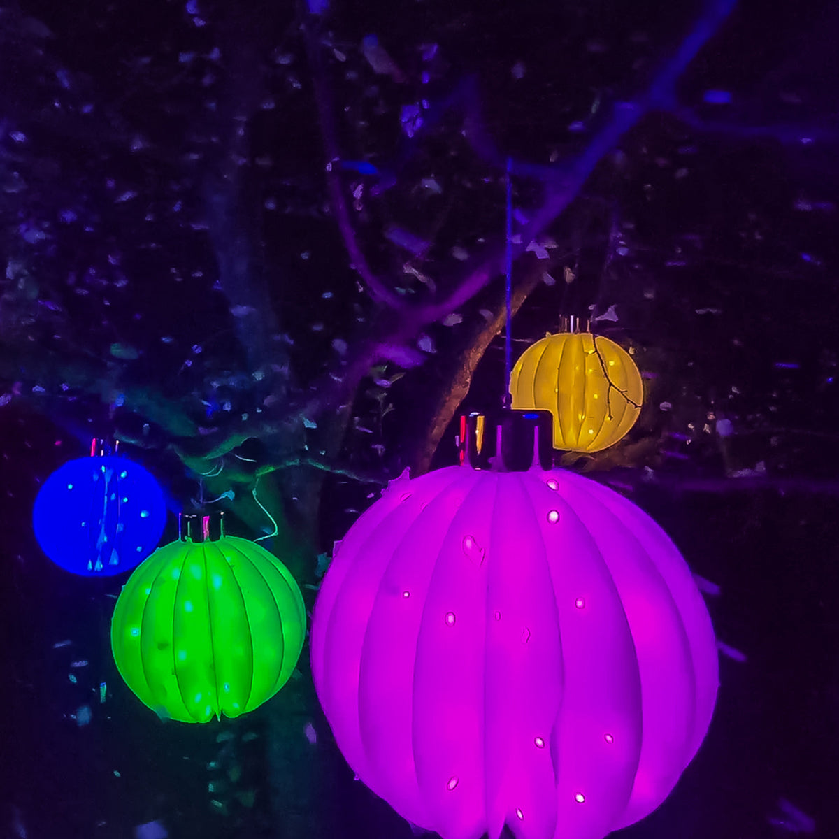 18'' leuchtende Twinkling-Lichtkugel für den Innen- und Außenbereich