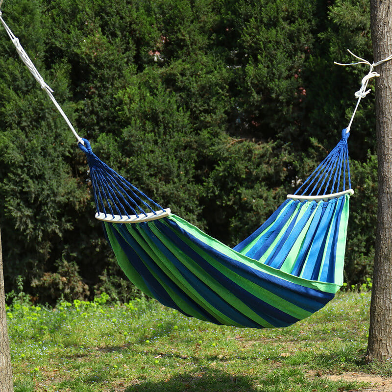 Cotton Blend Swing Hammock with Spreader Bar 102 in Total Length Red Blue for Backyard Patio Camping Outdoor Relaxation Adults Kids Portable | Thomler