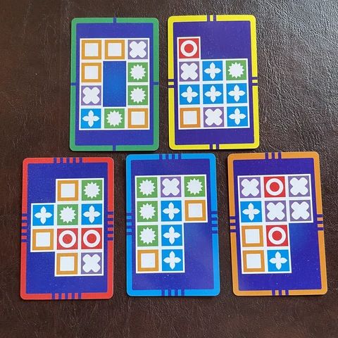 Muster-Legespiel für Kinder – Lernpuzzle mit 20 Bausteinen & 60 Aufgabenkarten für Kinder ab 3 Jahren | Thomler