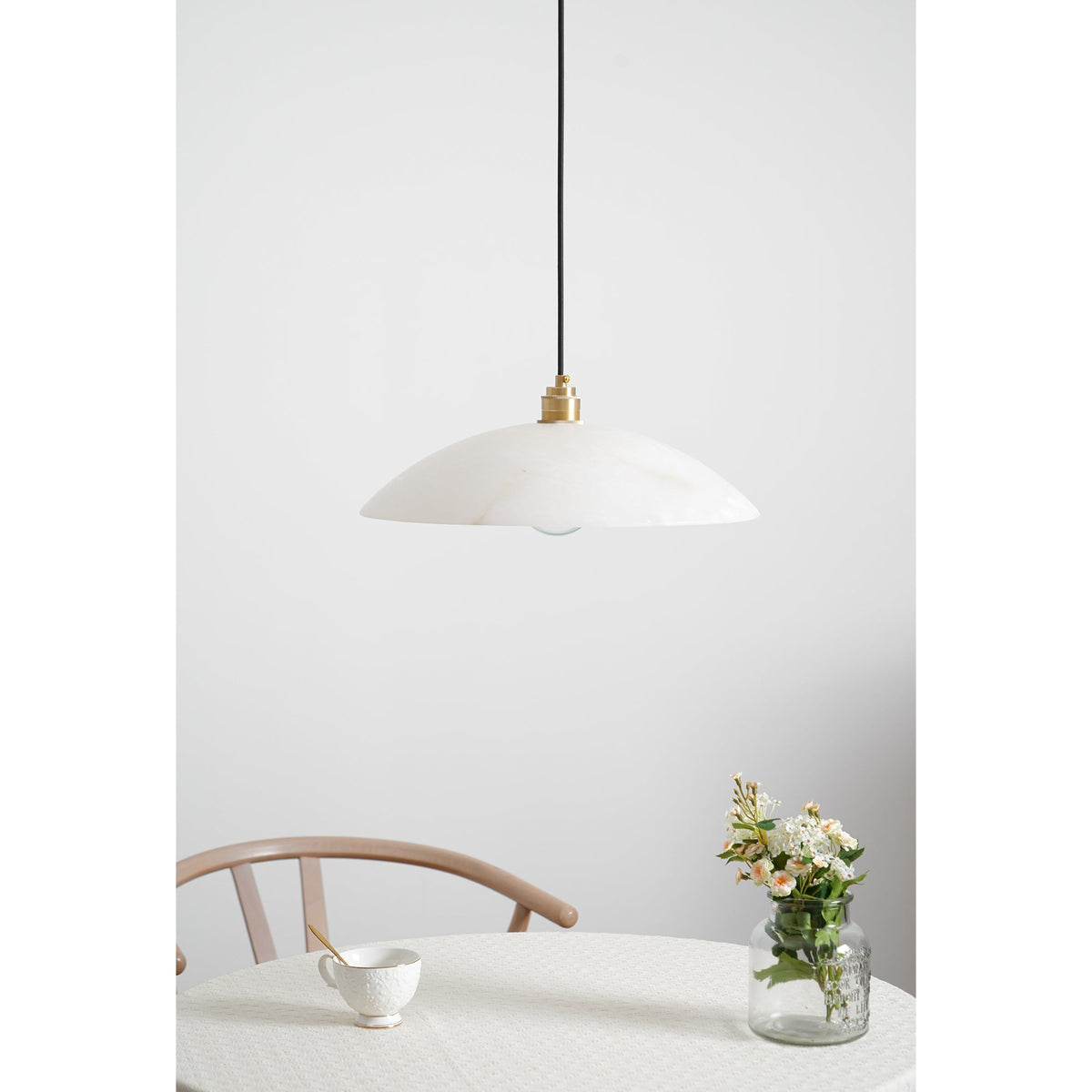 Lámpara de techo tipo globo de piedra blanca de 16 pulgadas, domo con cable ajustable para isla de cocina, comedor o sala de estar, lámpara colgante con casquillo E26 | Thomler