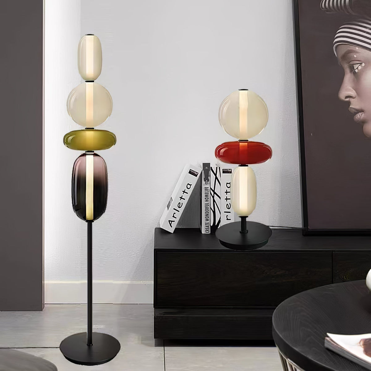 Lámpara de pie alta con temperatura de color ajustable, pantalla de metal y vidrio, iluminación decorativa moderna para dormitorio, sala de estar, rincón de lectura 130 cm | Thomler