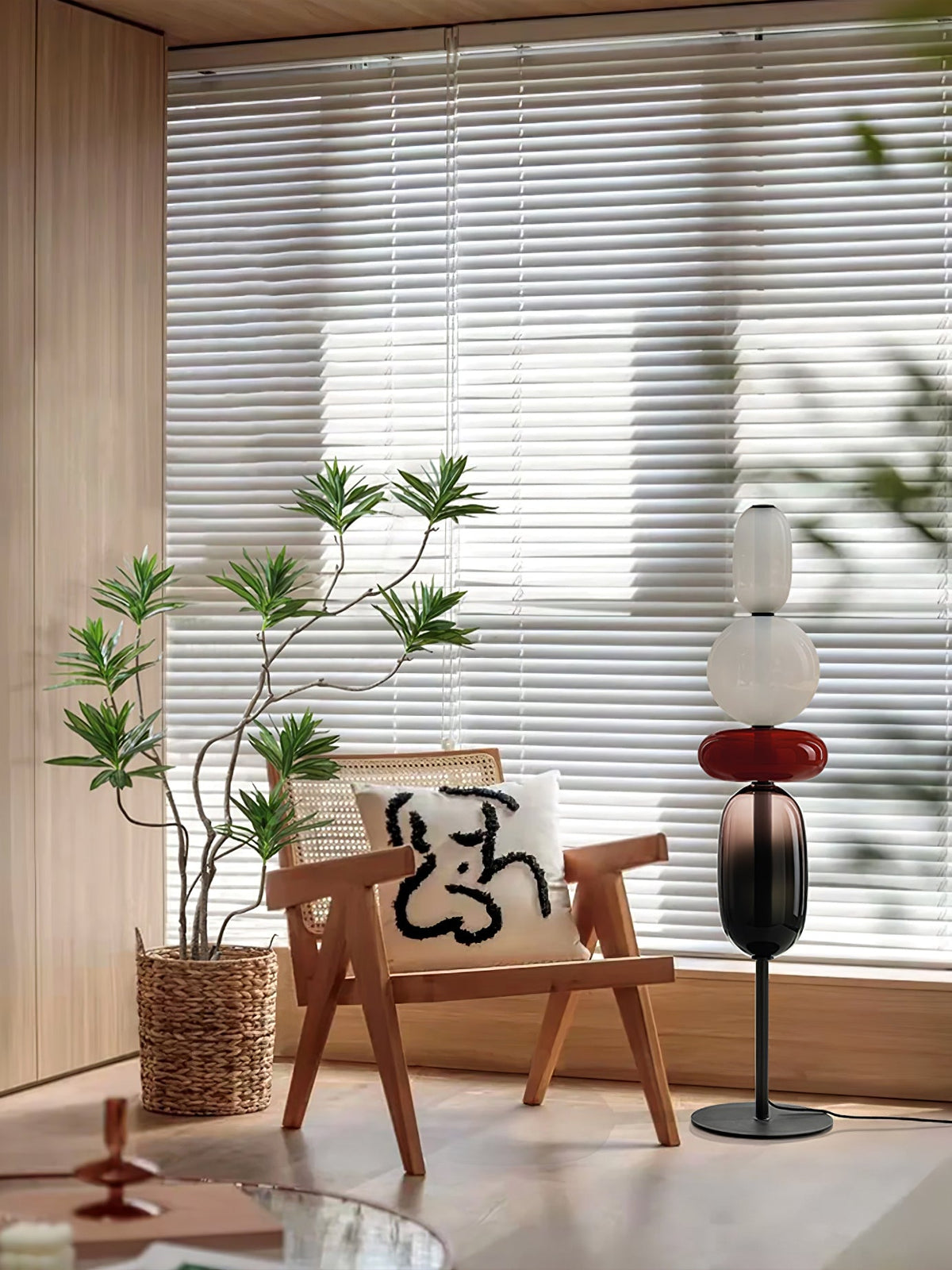 Lámpara de pie alta con temperatura de color ajustable, pantalla de metal y vidrio, iluminación decorativa moderna para dormitorio, sala de estar, rincón de lectura 130 cm | Thomler