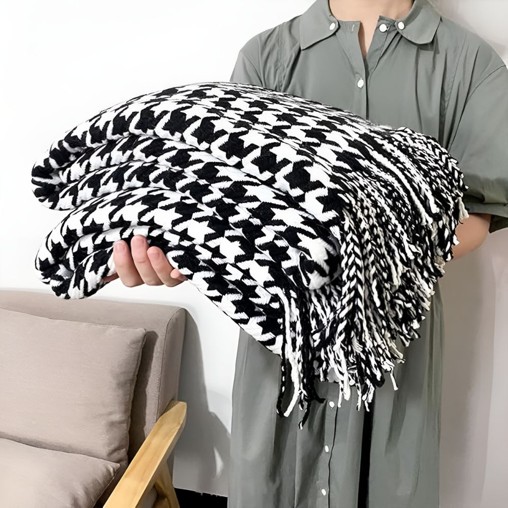 Checkered Acrylic Throw with Fringe – Lightweight Cover for Couch, Chair, Bed & Travel