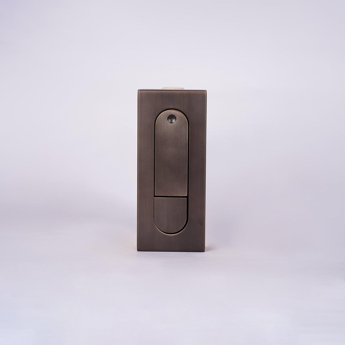 Aplique de pared LED giratorio con interruptor de botón para lectura nocturna enfocada en espacios compactos | Thomler