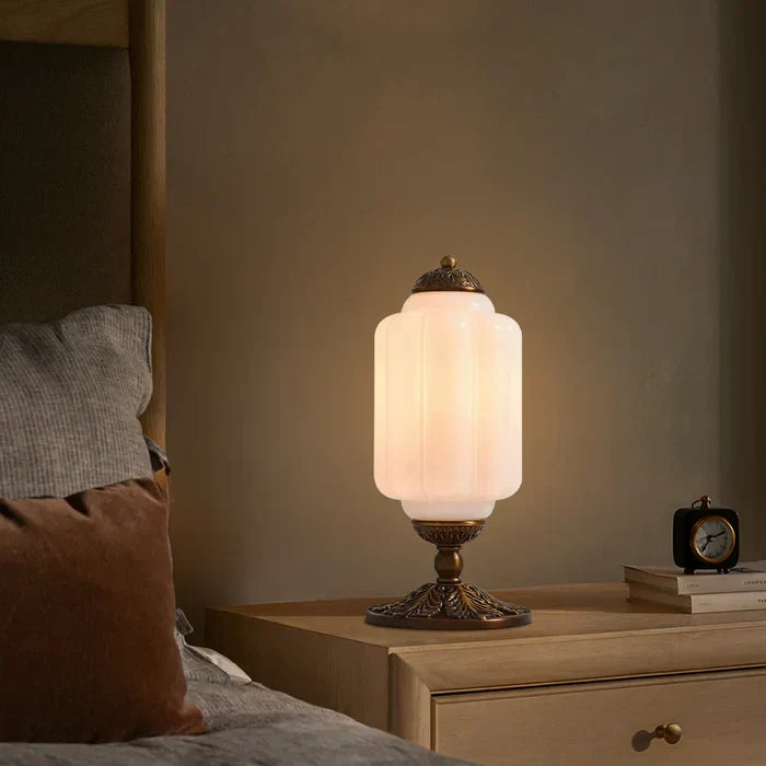 Tischlampe aus Milchglas, 16 Zoll hoch, Messingsockel, Nachttischlampe, warmes, diffuses Licht, Schreibtischleuchte im Retro-Stil | Thomler