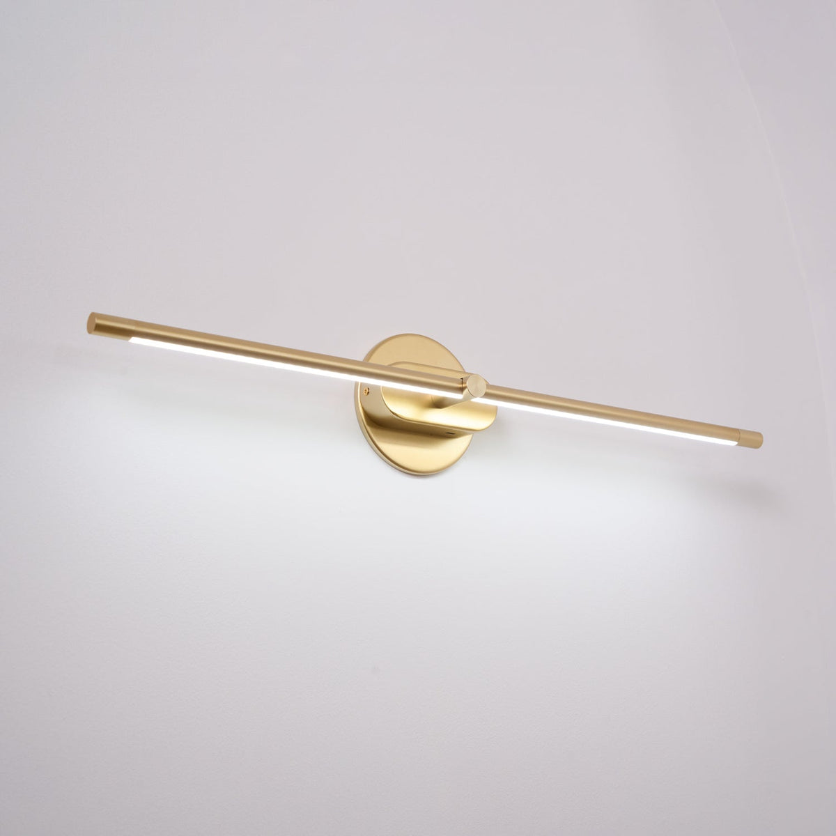 Lámpara de espejo de baño LED de 27 pulgadas, aplique de pared recargable y regulable, inalámbrico, color negro y dorado, accesorio de tocador con control táctil para baño de visitas