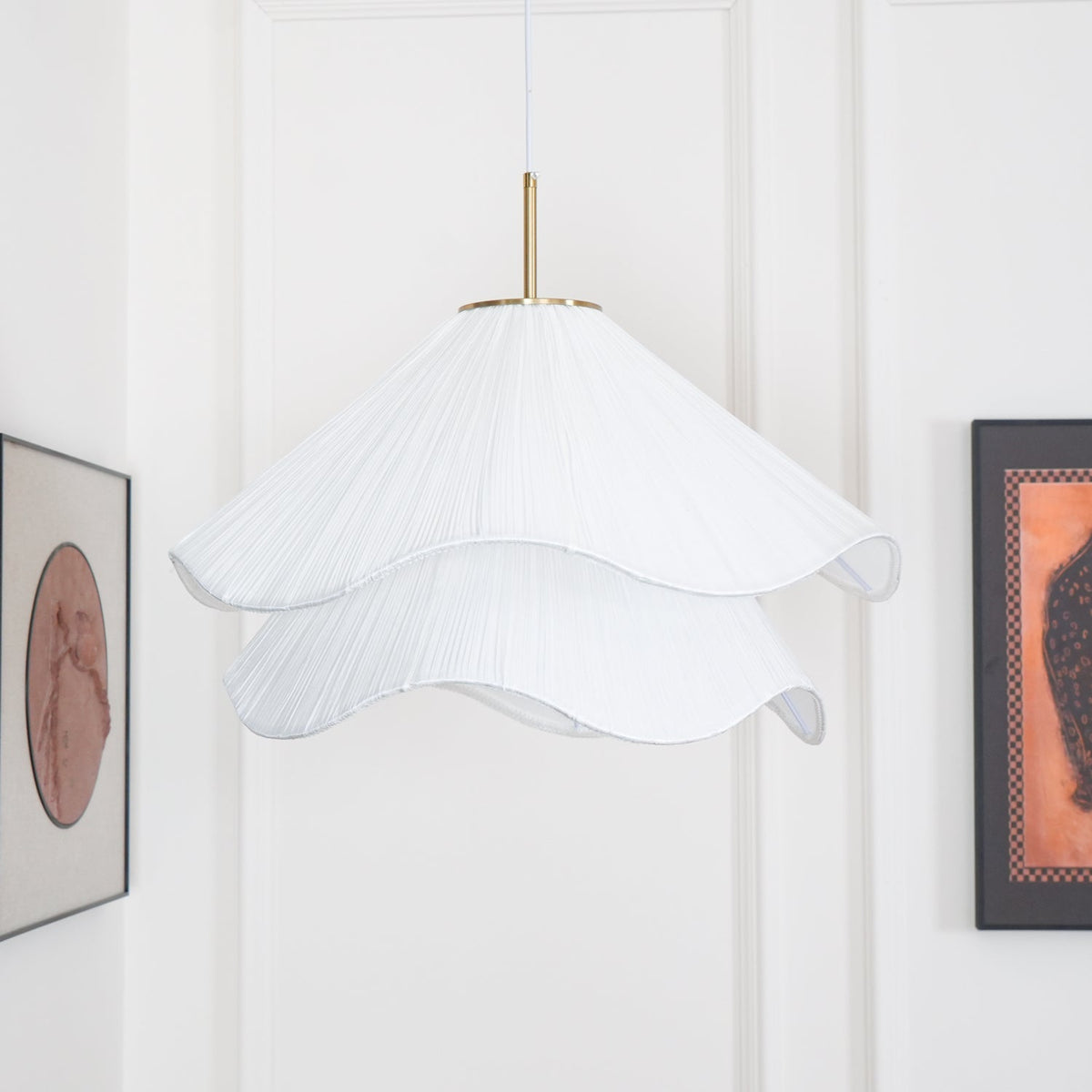 Lámpara colgante de pétalos de flores en capas, blanca y dorada, 24 pulgadas de diámetro, altura ajustable para comedor, cocina, dormitorio, sobre la mesa o isla | Thomler