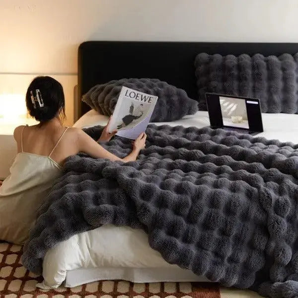 Plush Textured Fleece Throw Blanket – Oversized Anti-Pilling Cover for Couch & Bed