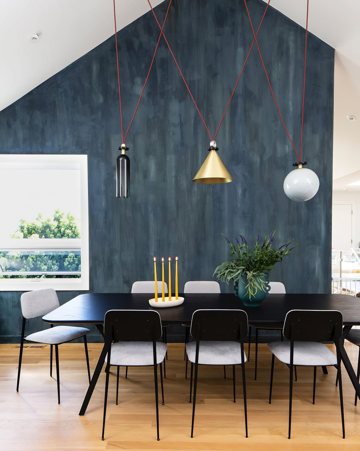 Lámpara de techo escultural modular con secciones ajustables y opciones de acabado personalizadas para comedor, cocina y sala de estar | Thomler