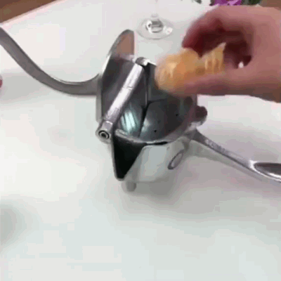 Manual Citrus Press – Portable Hand-Crank Juicer for Lemons, Limes, Oranges – Fresh Juice Extractor for Home, Travel & Outdoor Use