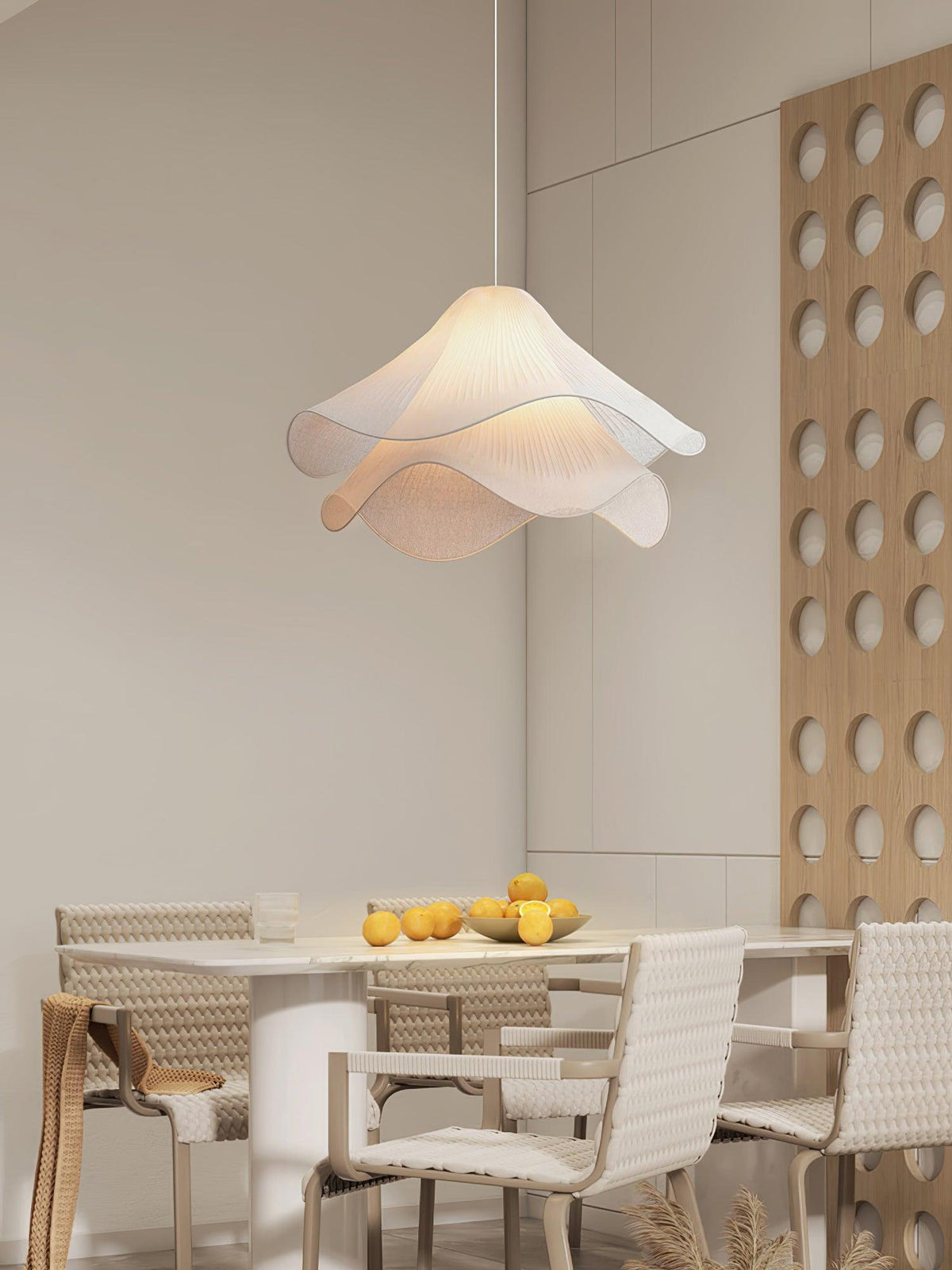 Lámpara colgante de pétalos de flores en capas, blanca y dorada, 24 pulgadas de diámetro, altura ajustable para comedor, cocina, dormitorio, sobre la mesa o isla | Thomler