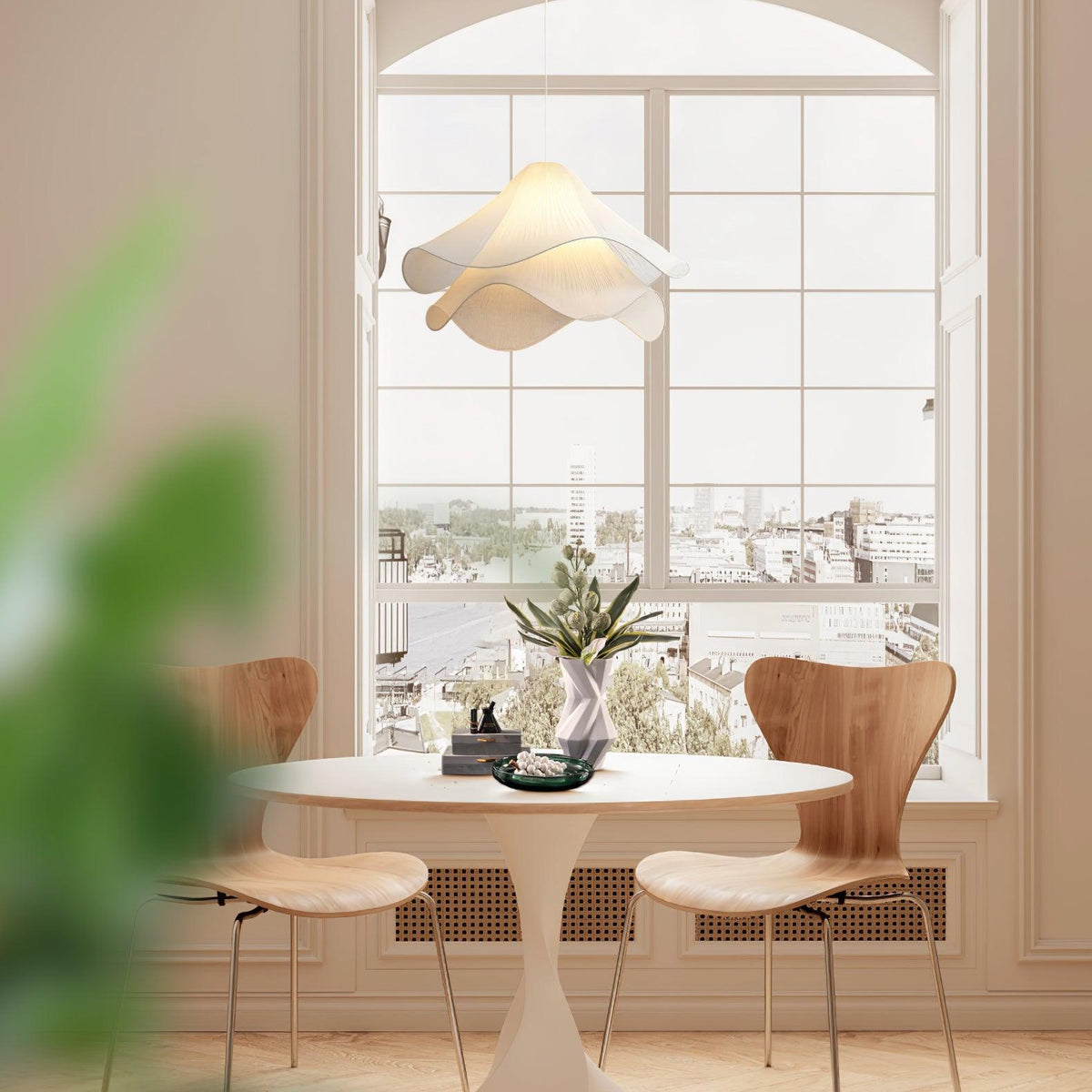 Lámpara colgante de pétalos de flores en capas, blanca y dorada, 24 pulgadas de diámetro, altura ajustable para comedor, cocina, dormitorio, sobre la mesa o isla | Thomler
