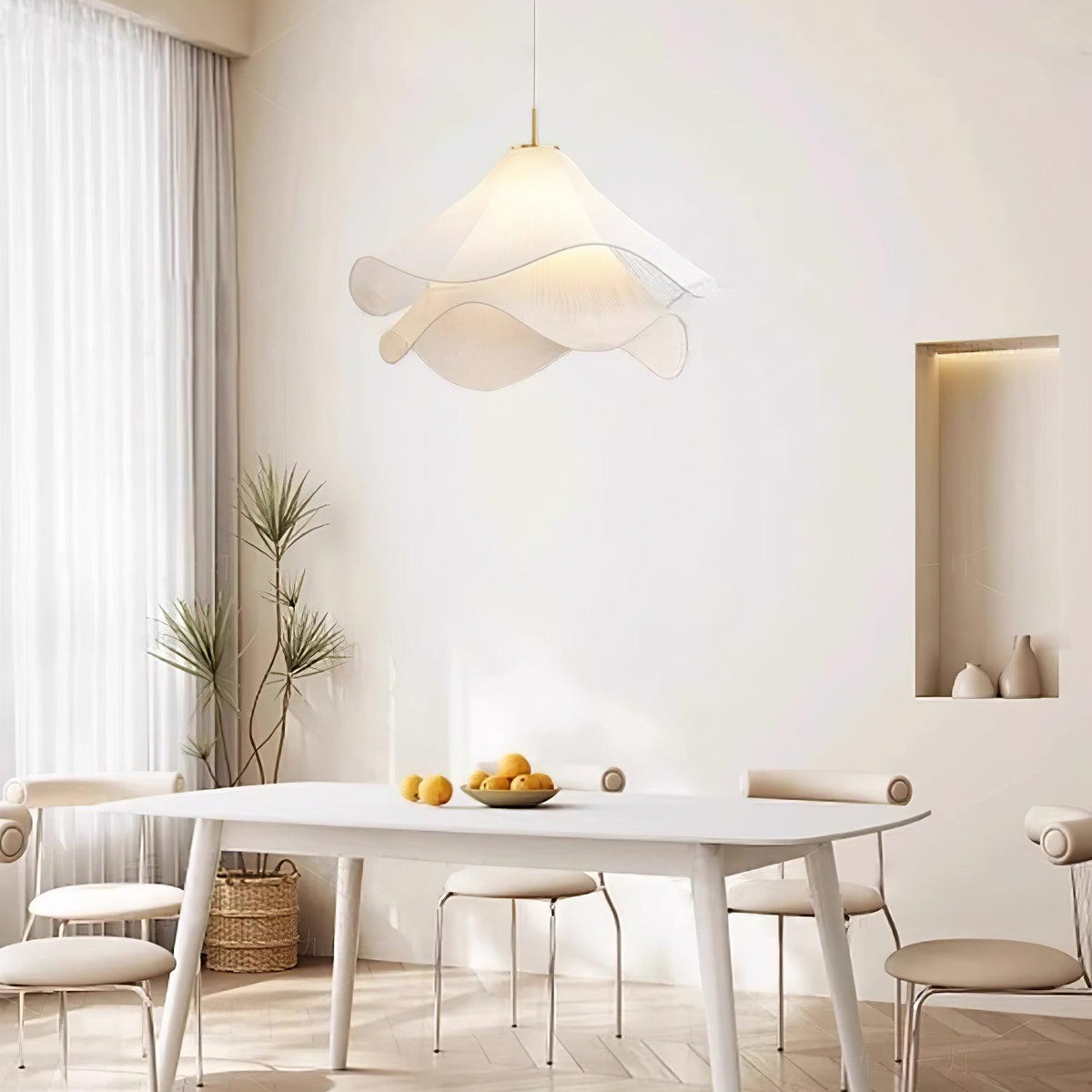 Lámpara colgante de pétalos de flores en capas, blanca y dorada, 24 pulgadas de diámetro, altura ajustable para comedor, cocina, dormitorio, sobre la mesa o isla | Thomler