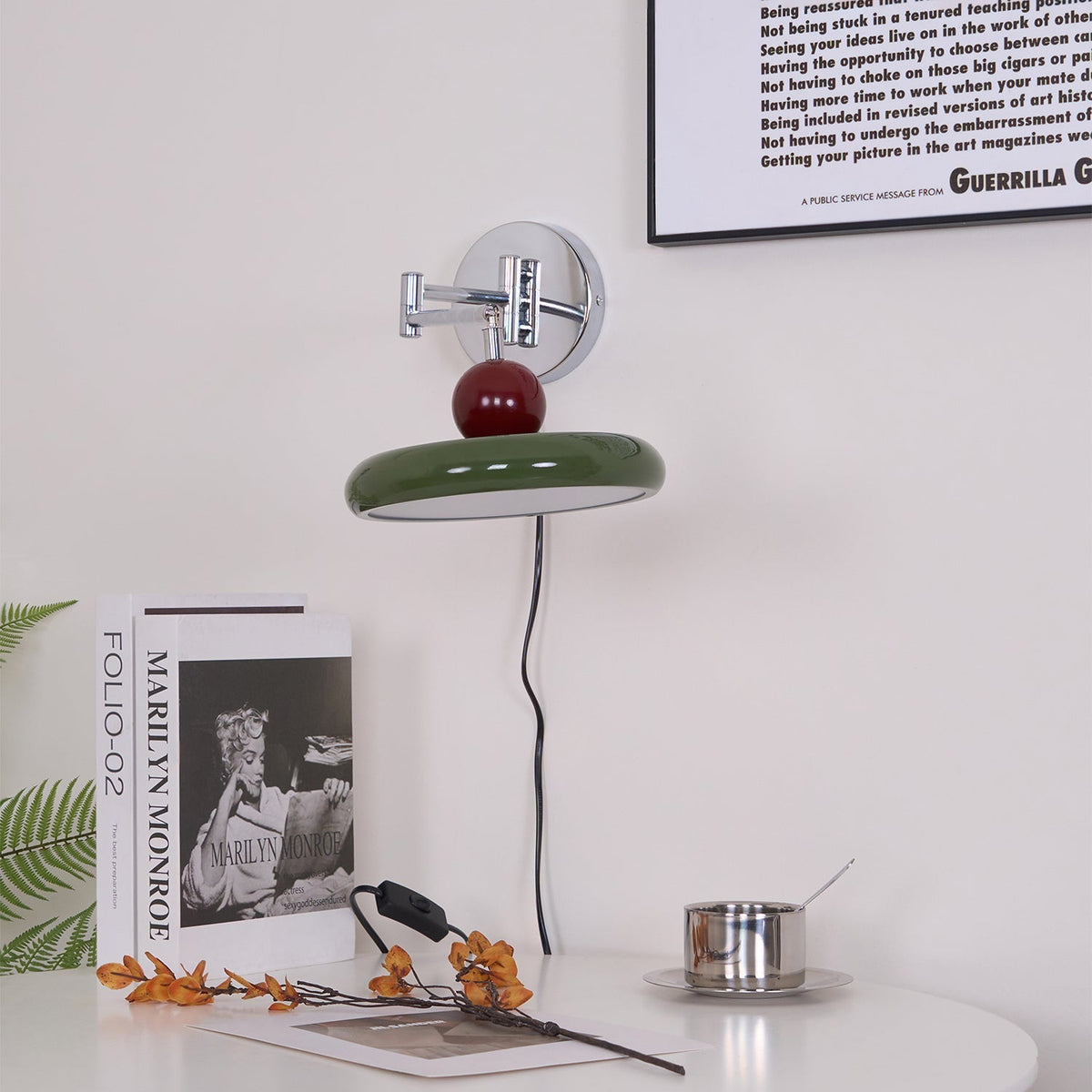 Aplique compacto enchufable con temperatura LED ajustable y detalles cromados para dormitorio, sala de estar, pasillo y rincón de lectura | Iluminación interior moderna | Thomler
