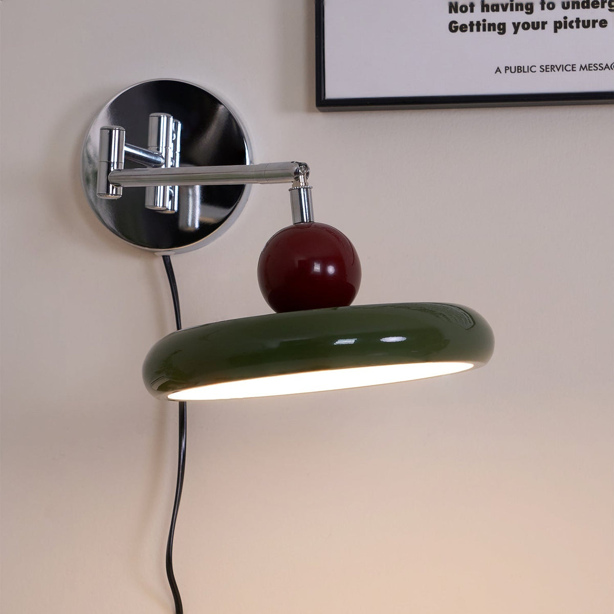 Aplique compacto enchufable con temperatura LED ajustable y detalles cromados para dormitorio, sala de estar, pasillo y rincón de lectura | Iluminación interior moderna | Thomler
