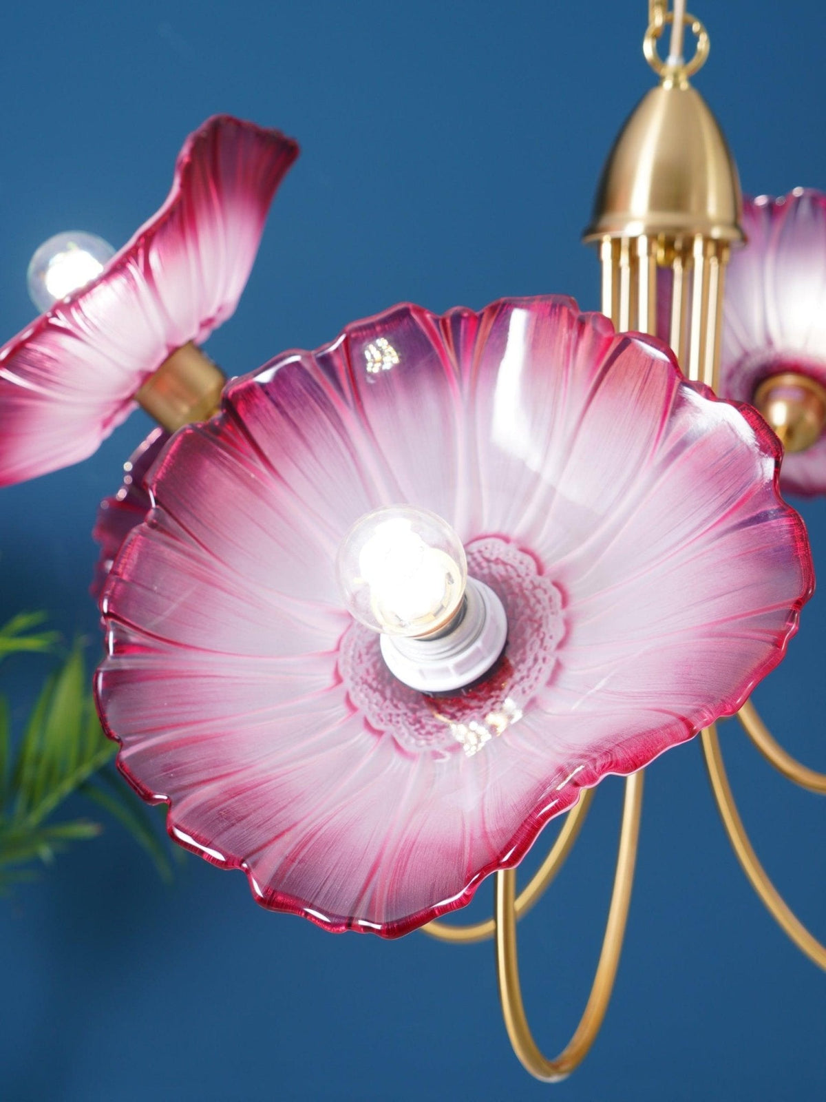 Lámpara colgante botánica de cristal de 35 pulgadas con acabado dorado para comedor, sala de estar o vestíbulo, iluminación ambiental superior | Thomler