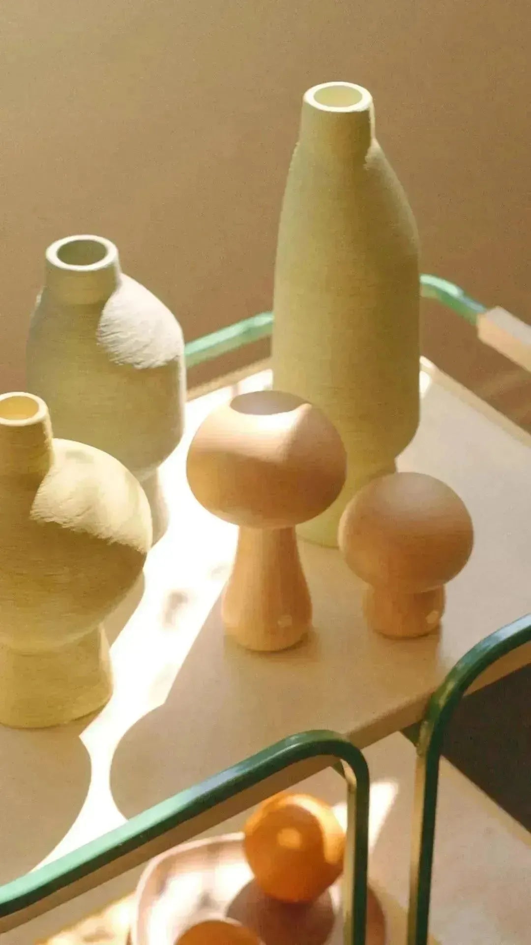 Sculptural Ceramic Vase for Tables, Shelves, and Windowsills – Green Handcrafted Pottery for Fresh or Dried Botanicals | Thomler