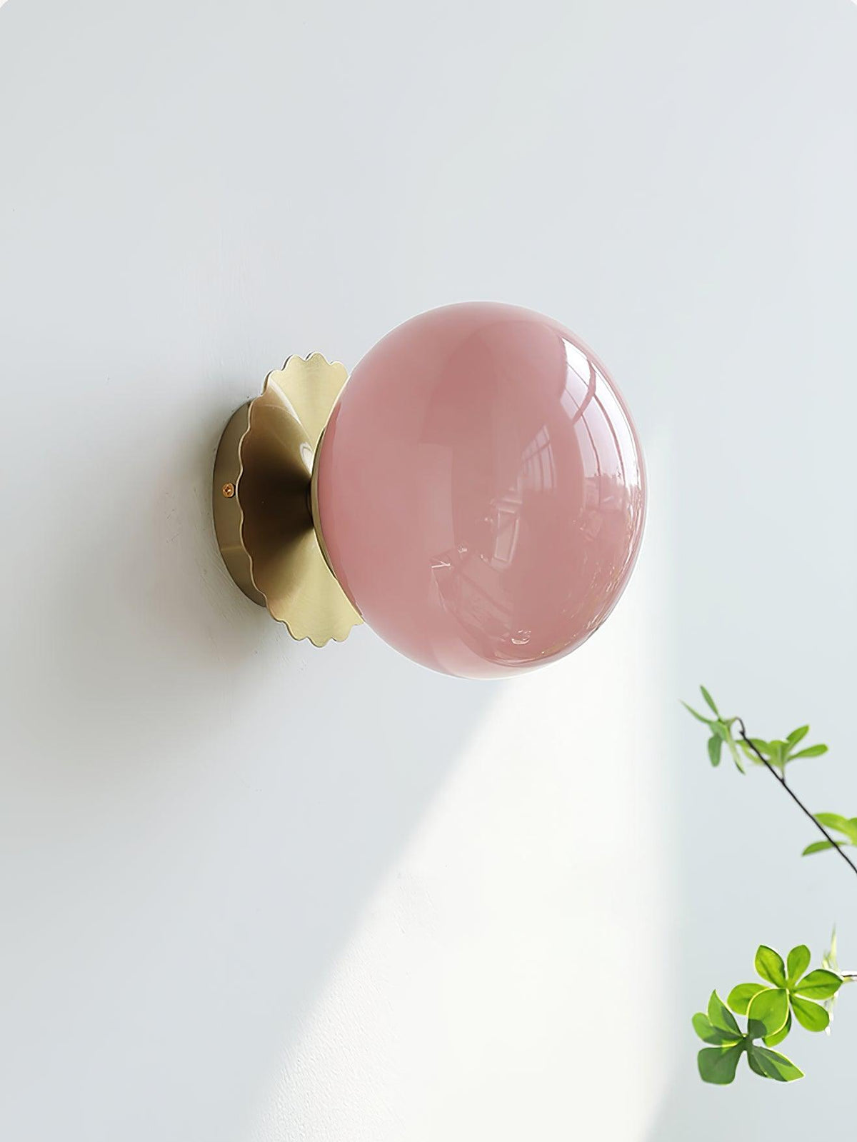 Aplique de cristal rosa ajustable con marco de metal para dormitorio, pasillo y sala de estar | Lámpara de techo y pared para interiores con base E26 E27 | Thomler