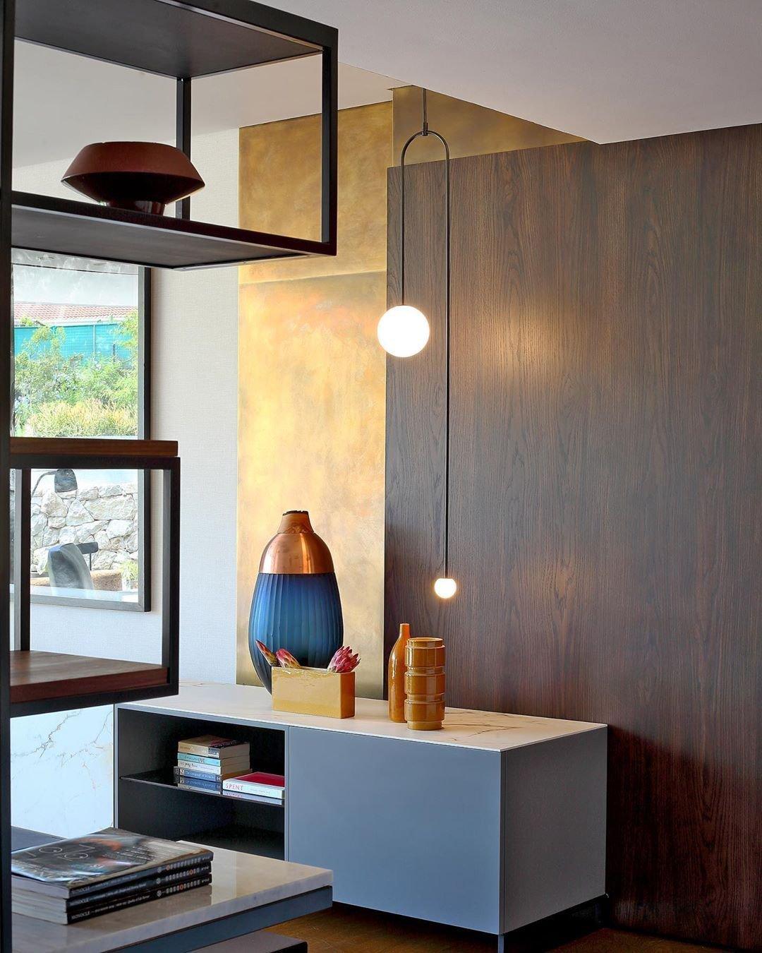 Lámpara de techo escultural con difusores de vidrio opalino, acabado en negro y latón, diseño de múltiples brazos para comedor, vestíbulo, lámpara de techo moderna