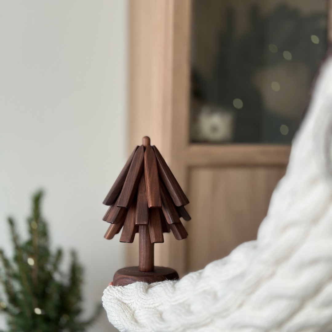 Wooden Hot Pad Holder Stand Tree Design Countertop Storage Organizer Natural Heat Resistant Kitchen Display Rack for Pot Holders Tabletop Di | Thomler