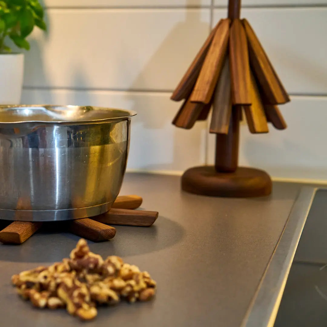 Wooden Hot Pad Holder Stand Tree Design Countertop Storage Organizer Natural Heat Resistant Kitchen Display Rack for Pot Holders Tabletop Di | Thomler