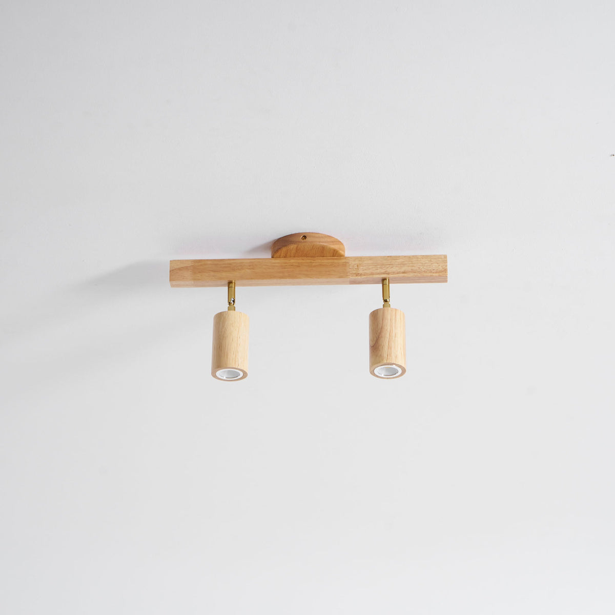 Foco de riel con múltiples cabezales y pantallas de madera para cocina, comedor y sala de estar | Lámpara LED ajustable para riel | Techo rústico de granja