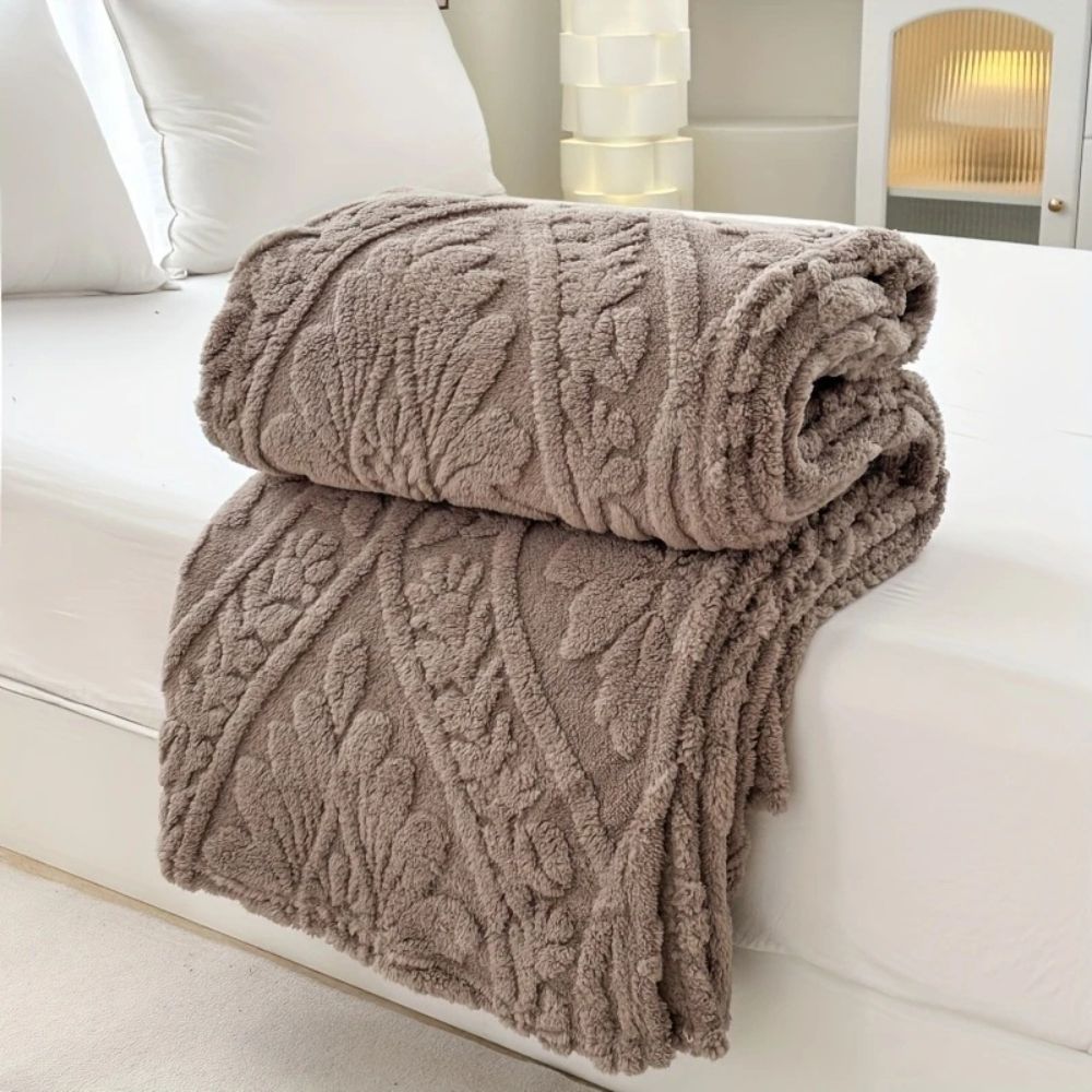 Geometric Jacquard Microfiber Throw Blanket – Lightweight Layering for Couch, Bed & Chair