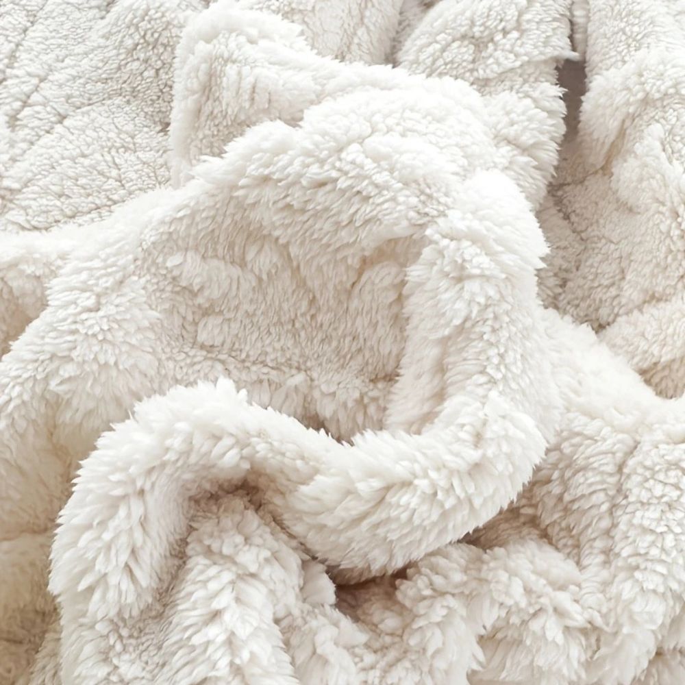 Geometric Jacquard Microfiber Throw Blanket – Lightweight Layering for Couch, Bed & Chair