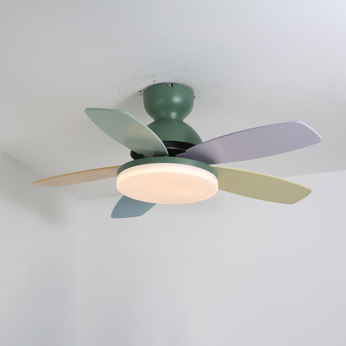 Ventilador de techo para interiores con luz LED, 35 pulgadas, aspas de madera con diseño curvo, 6 velocidades, control remoto, motor de CC para sala de estar, dormitorio, comedor, gris