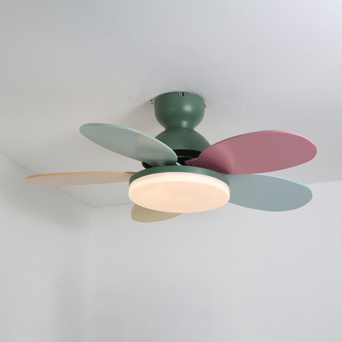 Ventilador de techo para interiores con luz LED, 35 pulgadas, aspas de madera con diseño curvo, 6 velocidades, control remoto, motor de CC para sala de estar, dormitorio, comedor, gris