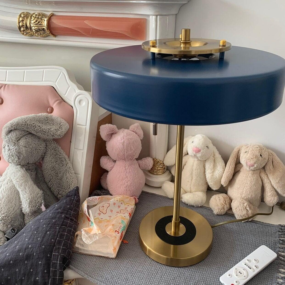 Lámpara de lectura de noche con pantalla de metal y difusor acrílico para escritorio, mesita de noche, oficina, dormitorio y decoración de estudio, interruptor de cadena, luz cálida | Thomler
