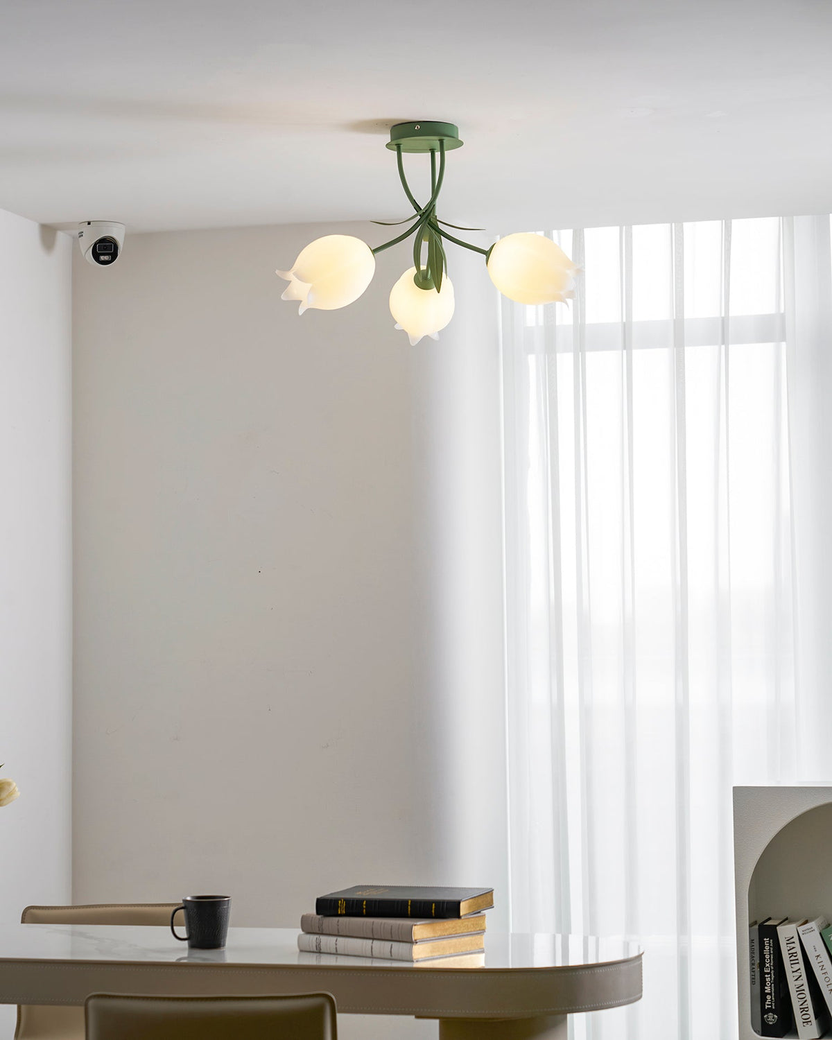 Flush Mount Floral Ceiling Light Fixture with Multi-Head LED Design for Bedroom, Living Room