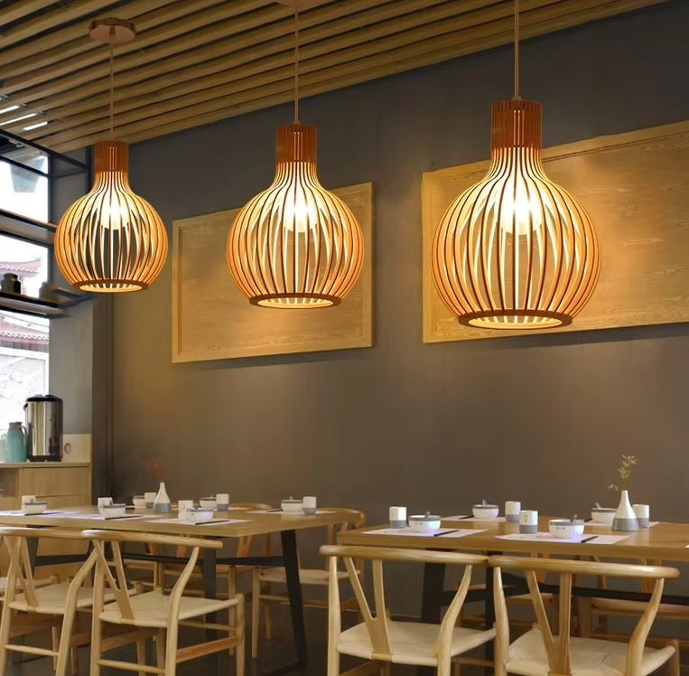 Houten Bolvormige Hanglamp – Slat Design Hangarmatuur voor Eetkamer & Woonkamer