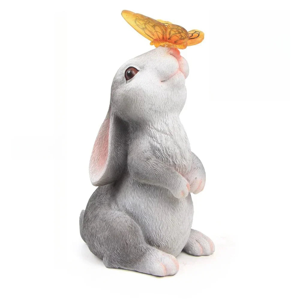 Solar-Hasenfigur mit LED-Lichtern, 23 cm hoch, Weiß-Grau, wetterfestes Kunstharz, beleuchtete Schmetterlings-Dekoration für Garten und Terrasse | Thomler