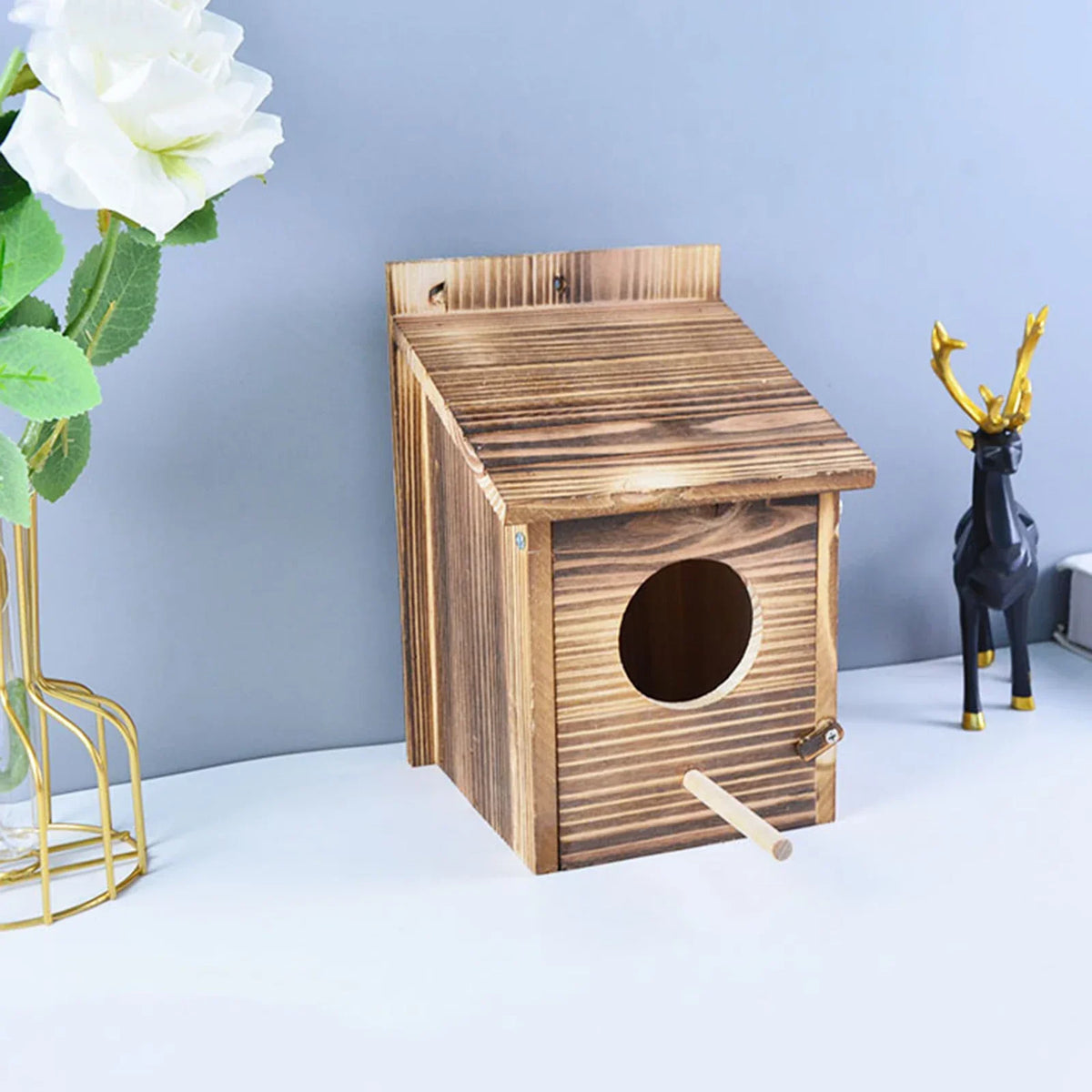 Houten vogelhuisje 22 cm met zijdeur voor buiten, om op te hangen in de tuin, op het terras of balkon, natuurlijke schuilplaats van hout voor kleine vogels | Thomler
