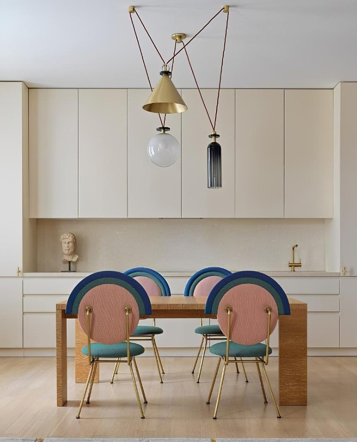 Lámpara de techo escultural modular con secciones ajustables y opciones de acabado personalizadas para comedor, cocina y sala de estar | Thomler