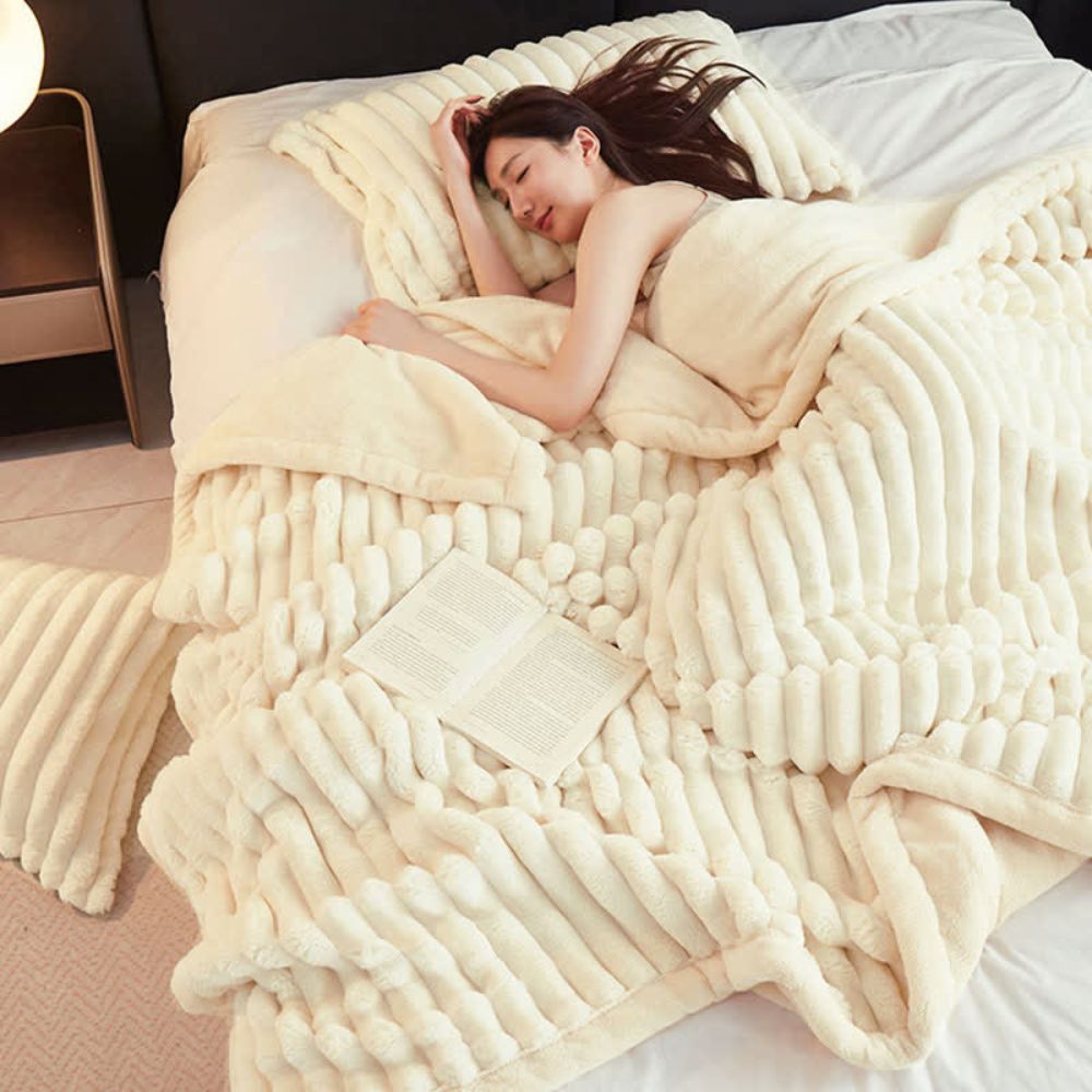 Reversible Microfiber Throw Blanket – Soft Dual-Texture Plush for Couch, Bed & Layering