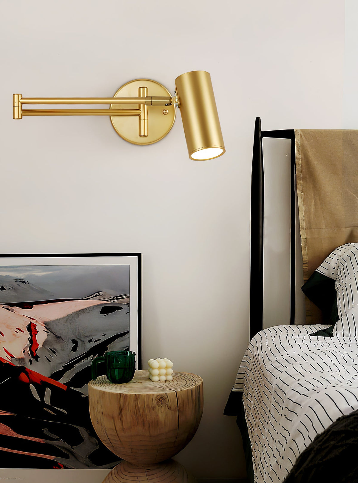 Aplique de pared LED con brazo giratorio y soporte extensible para dormitorio, pasillo, rincón de lectura e iluminación de tareas. Lámpara moderna regulable, oro y negro | Thomler