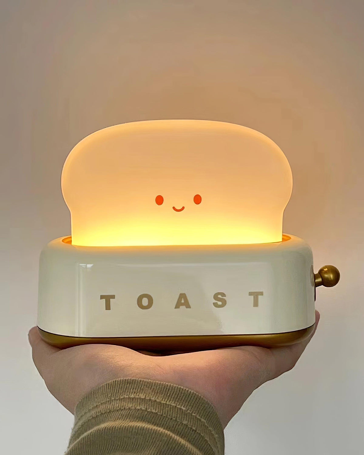USB-Powered Toaster-Shaped LED Accent Light with Dimmer – 5.3 in Retro Desktop Lamp for Bedroom Nightstand Desk Office Dorm – Warm White Glo | Thomler