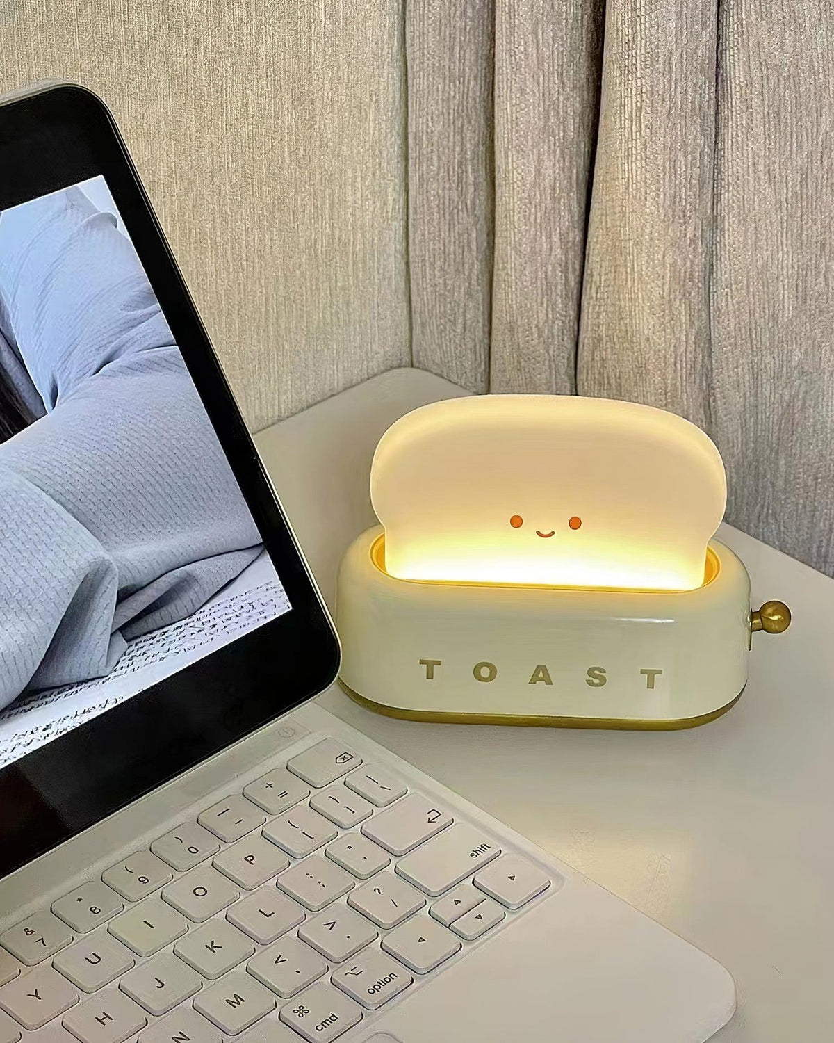 USB-Powered Toaster-Shaped LED Accent Light with Dimmer – 5.3 in Retro Desktop Lamp for Bedroom Nightstand Desk Office Dorm – Warm White Glo | Thomler