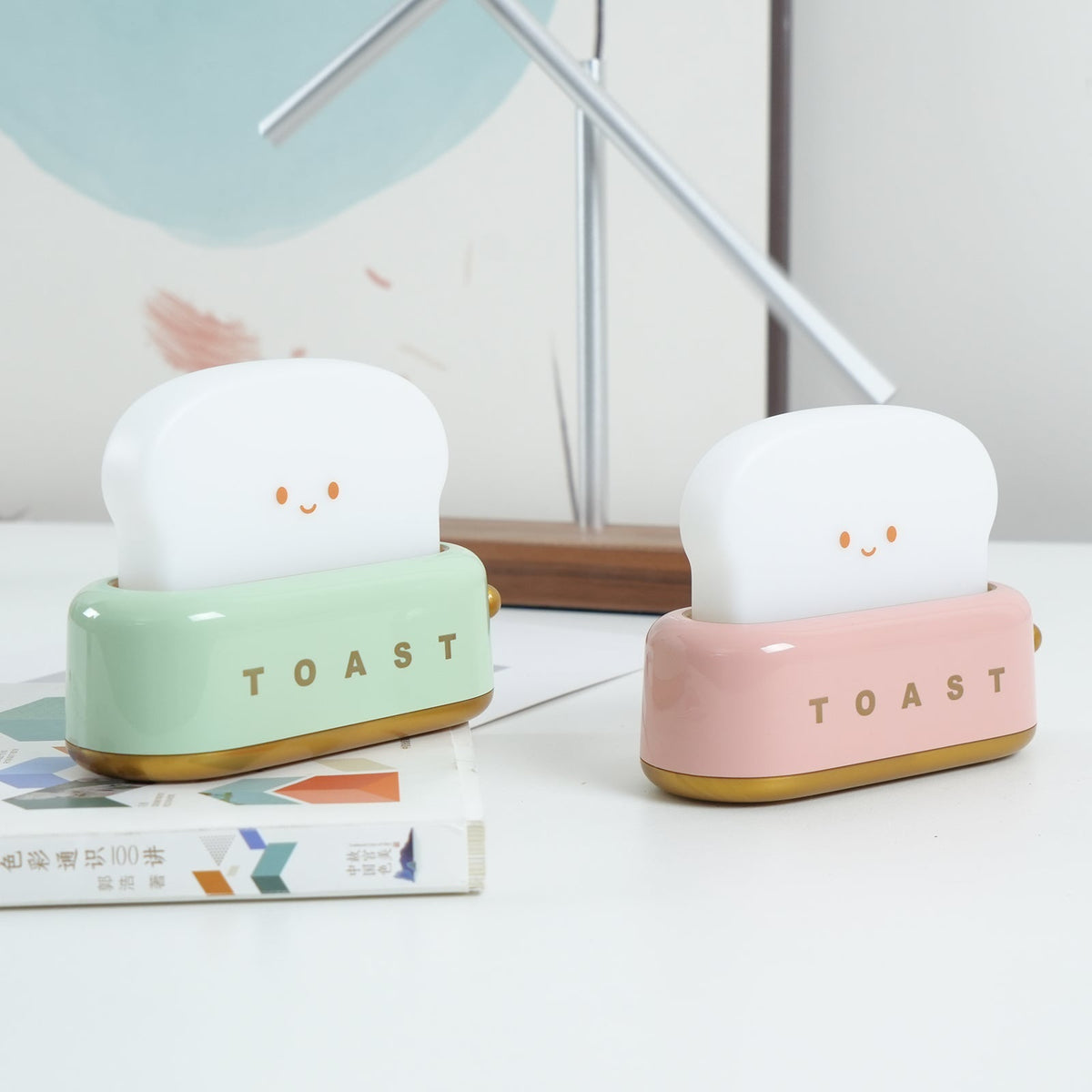 USB-Powered Toaster-Shaped LED Accent Light with Dimmer – 5.3 in Retro Desktop Lamp for Bedroom Nightstand Desk Office Dorm – Warm White Glo | Thomler