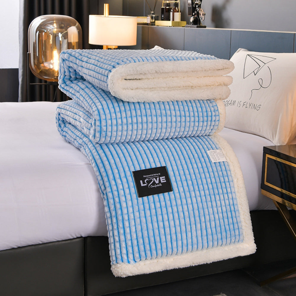Reversible Textured Throw Blanket with Plush Fleece Backing – Year-Round Cozy Layer for Sofa & Bed