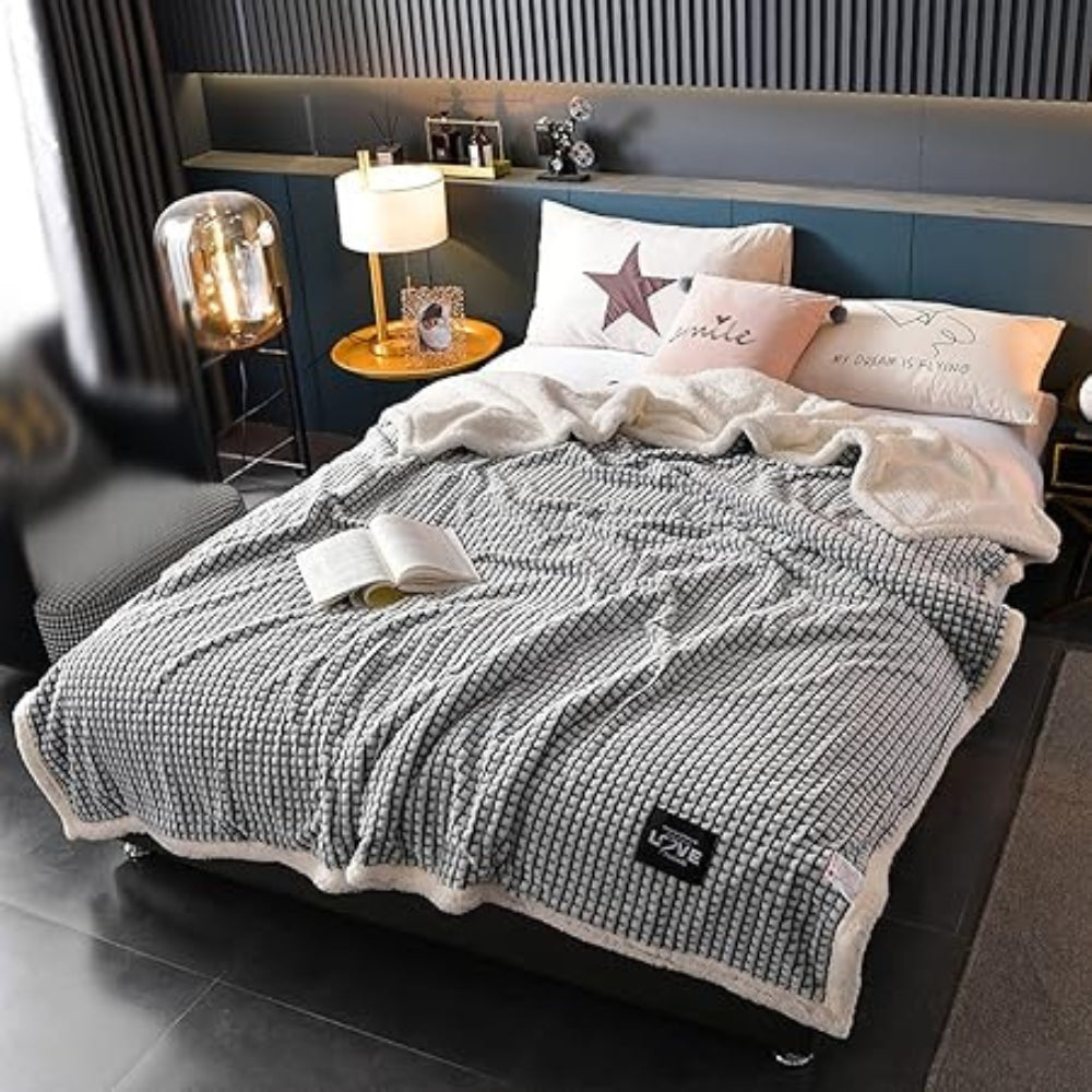 Reversible Textured Throw Blanket with Plush Fleece Backing – Year-Round Cozy Layer for Sofa & Bed